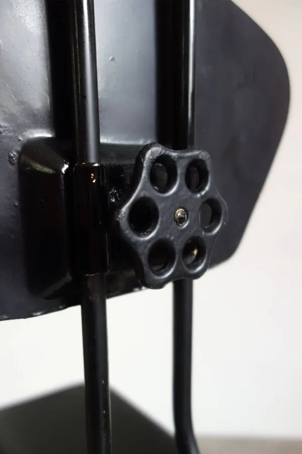 Illustration numéro 2 du produit Chaise Industrielle M42 de Flambo, années 30