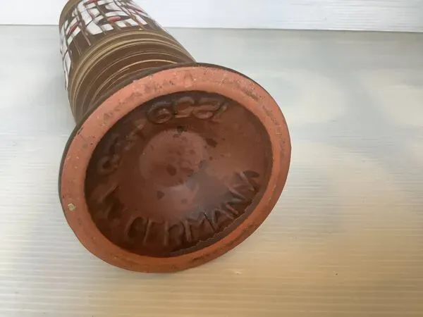 Illustration numéro 2 du produit Vase mat et émaillé ronds blancs et rouges W Germany