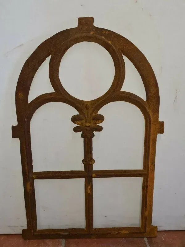 Illustration numéro 2 du produit Fenêtre en fonte