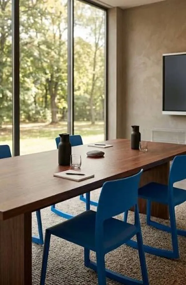 Illustration numéro 2 du produit Chaise de cafétéria empilable Pacific Blue