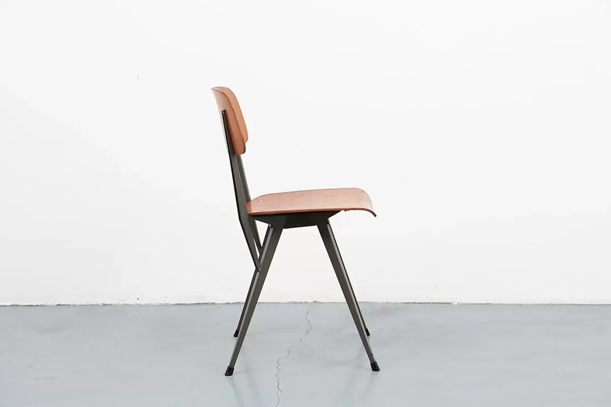 Illustration numéro 2 du produit Chaise industrielle scandinave AS87 chêne gris