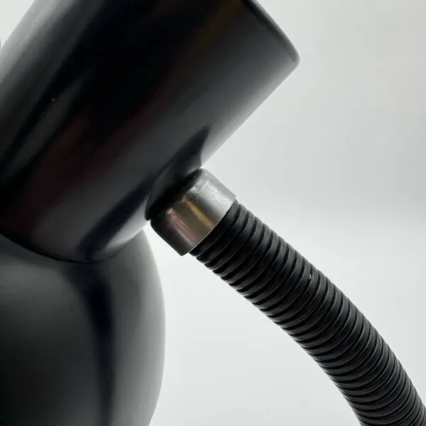 Illustration numéro 2 du produit Lampe cocotte noire Veb Narva années 70