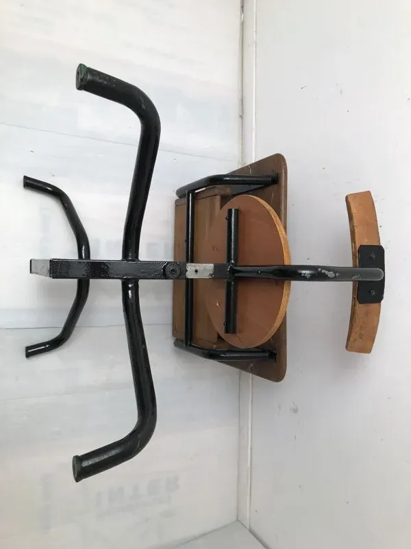 Illustration numéro 2 du produit Bureau écolier avec son encrier signé