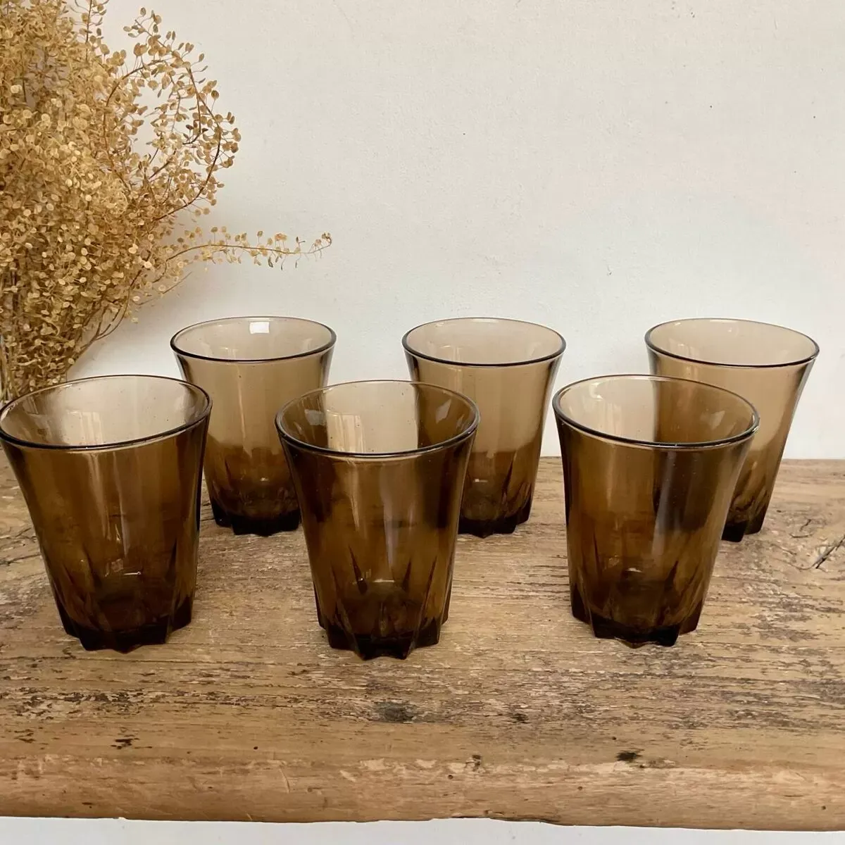 Illustration numéro 2 du produit 6 petits verres fumés