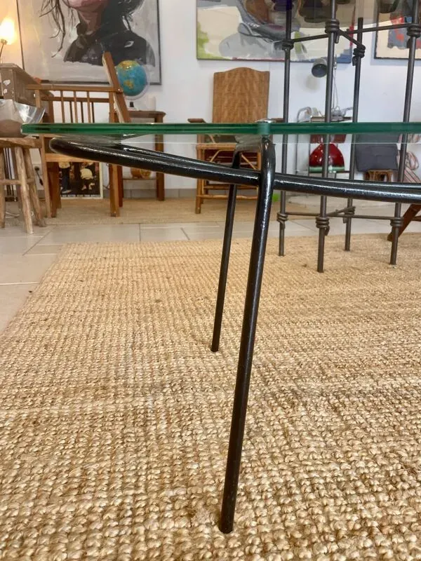 Illustration numéro 2 du produit Table basse en verre et métal Mid century - 1950