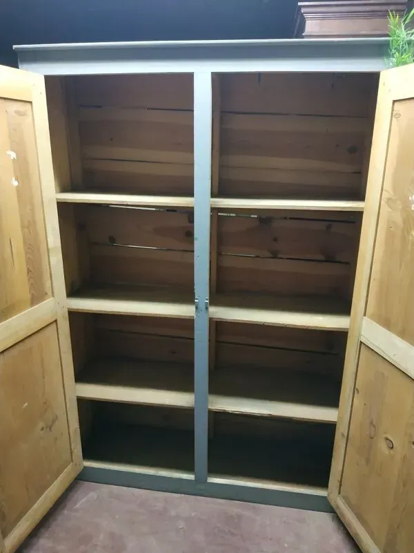 Illustration numéro 2 du produit Armoire d'atelier