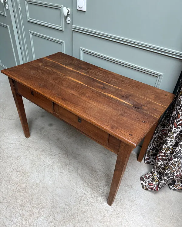 Illustration numéro 2 du produit Bureau ancien à gradin