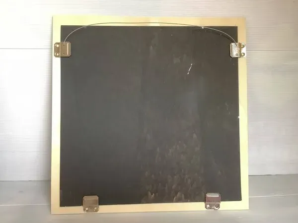 Illustration numéro 2 du produit Miroir soleil en bois