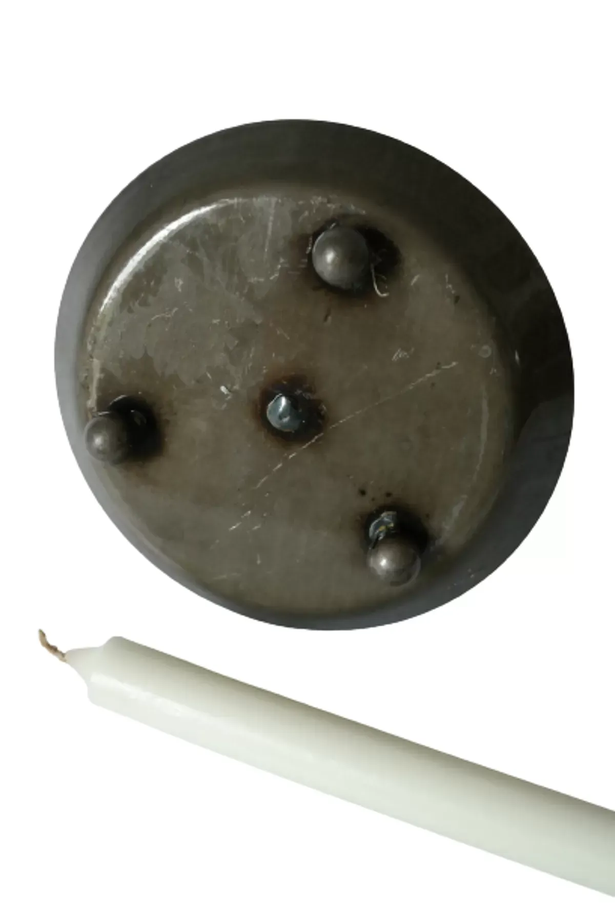 Illustration numéro 2 du produit Bougeoir ressort en métal vintage