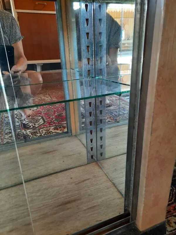 Illustration numéro 2 du produit Meuble de métier