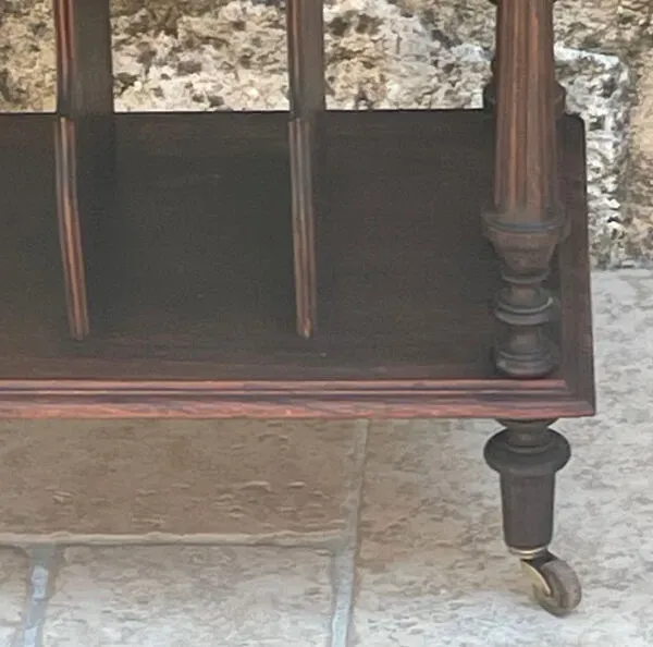 Illustration numéro 2 du produit Meuble à Musique en Acajou de style Napoleon III