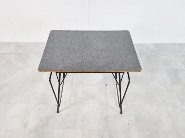 Illustration numéro 2 du produit Bureau vintage conçu par Willy Van Der Meeren pour Tubax, années 1950