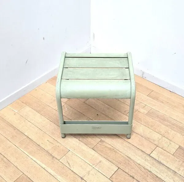 Illustration numéro 2 du produit Repose-pieds Luxembourg, Fermob