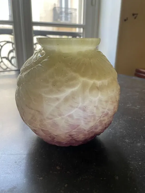 Illustration numéro 2 du produit Vase boule André Delattre, Nancy, art déco