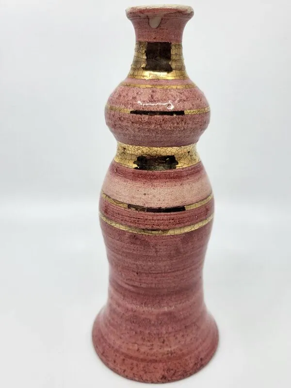 Illustration numéro 2 du produit Vase soliflore Georges Pelletier en céramique rose et dorée à l'or fin, France