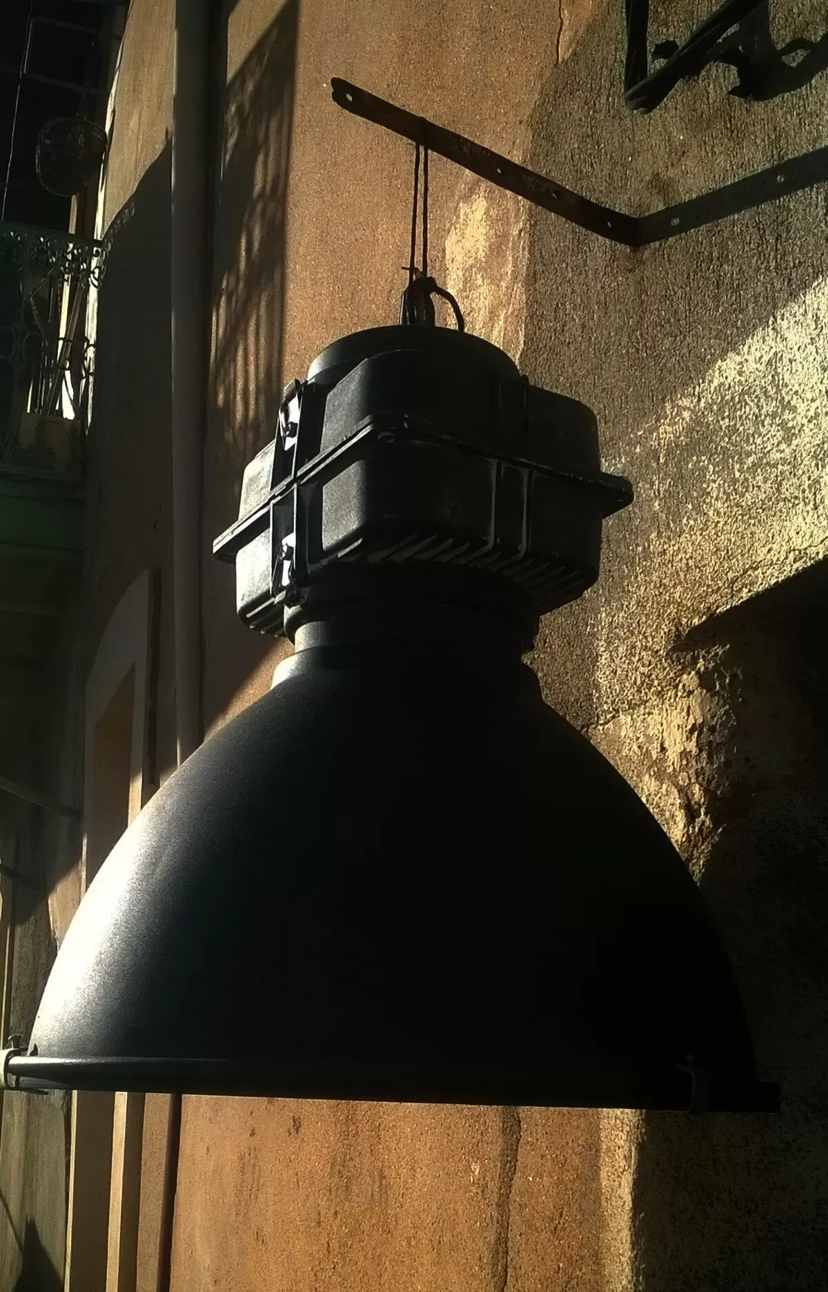 Illustration numéro 2 du produit Suspension industrielle vintage