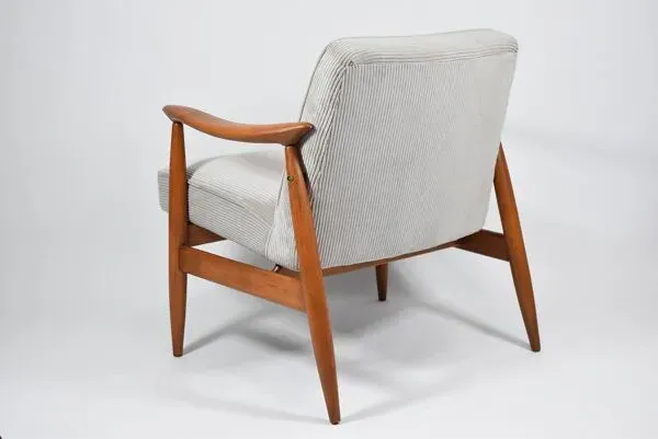 Illustration numéro 2 du produit Célèbre Fauteuil Vintage ''Kedzior'', entièrement restauré, Gris CORD