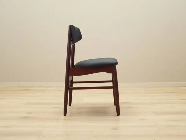 Illustration numéro 2 du produit 4 chaises danoises en teck, années 1960