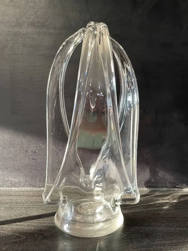 Illustration numéro 2 du produit Cendrier en verre à forme libre et organique de style Daum