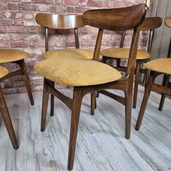 Illustration numéro 2 du produit Ensemble de 6 chaises de salle à manger Avala restaurées des années 1960, Yougoslavie.