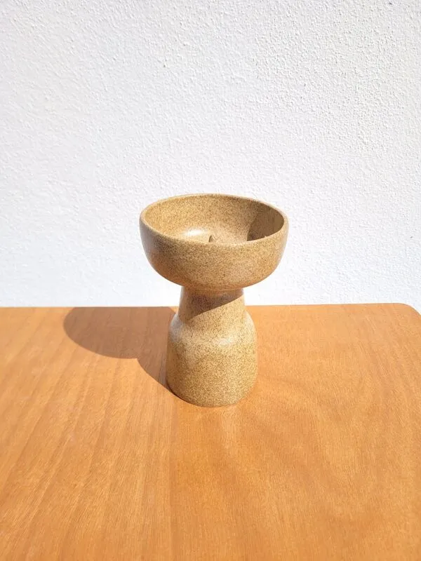 Illustration numéro 2 du produit Pique cierge en grès