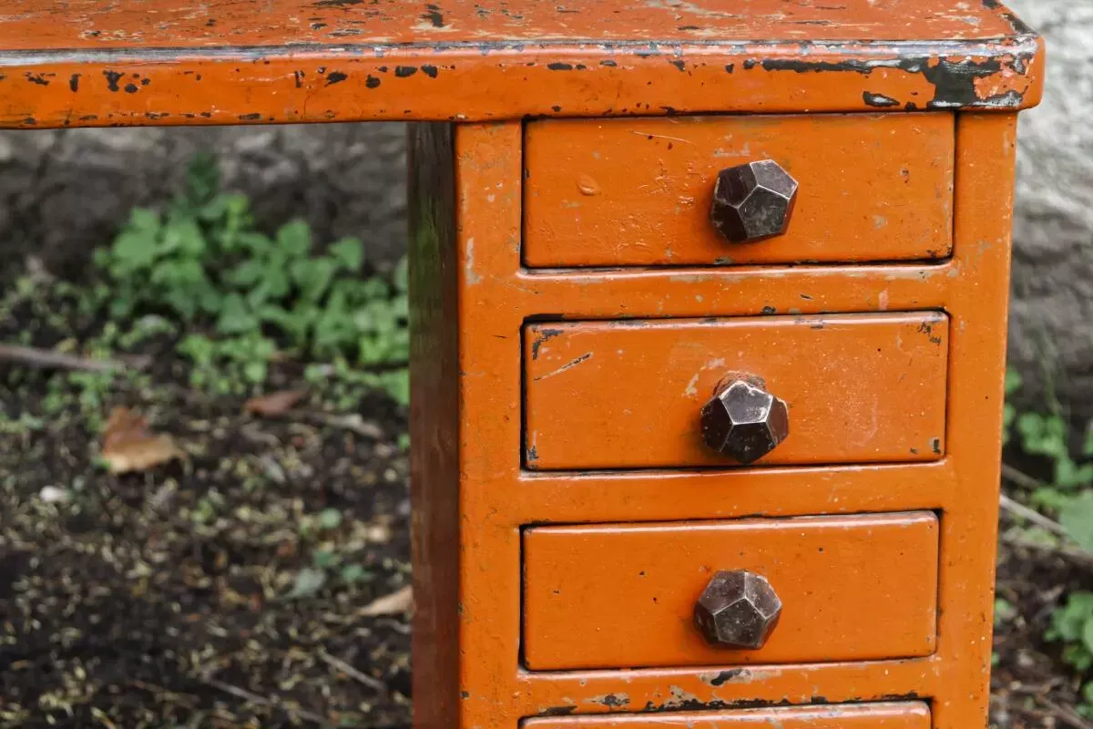 Illustration numéro 2 du produit Bureau industriel art déco