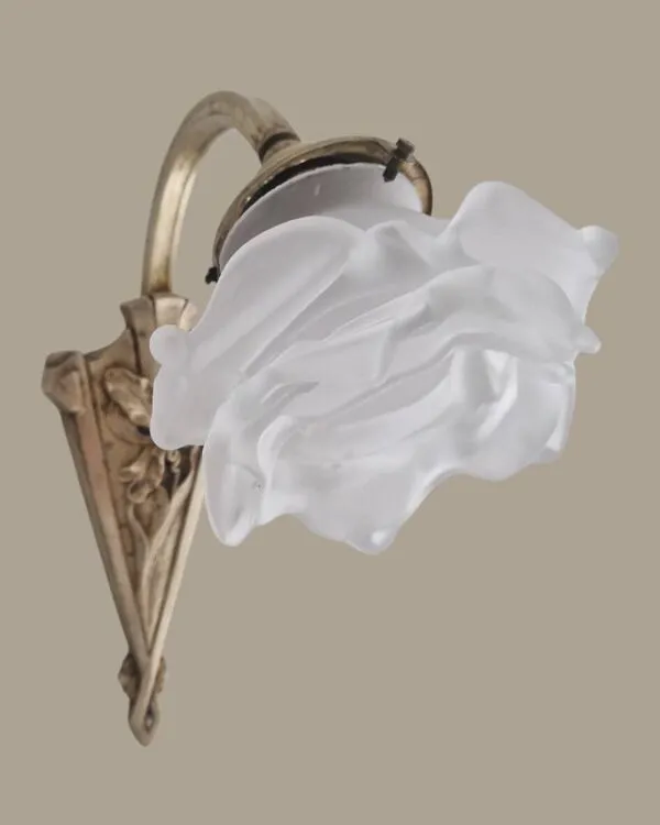 Illustration numéro 2 du produit Applique Art Nouveau bronze doré - Tulipe verre dépoli - Époque 1900