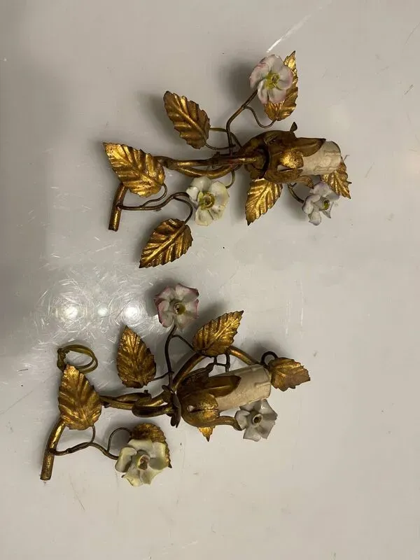 Illustration numéro 2 du produit Appliques Tole Doré Doré Set de 2