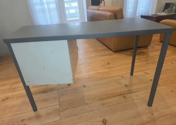 Illustration numéro 2 du produit Bureau vintage industriel Gispen avec caisson 3 tiroirs