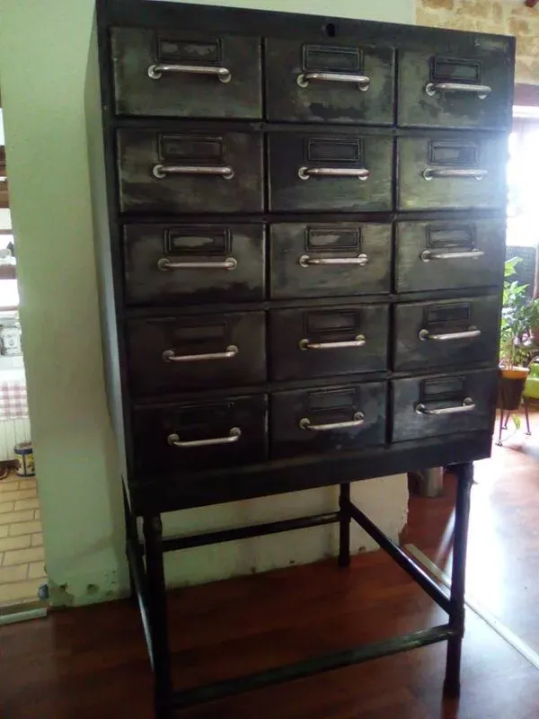 Illustration numéro 2 du produit Meuble Flambo 15tiroirs