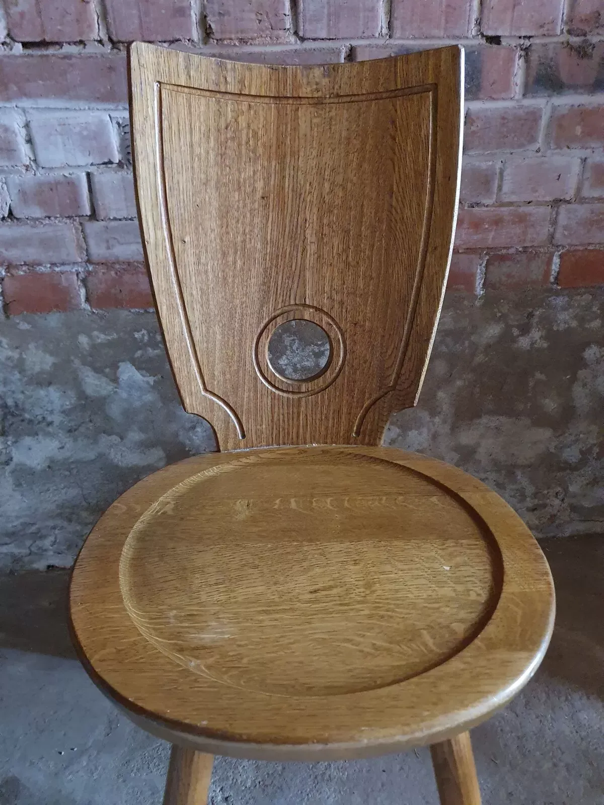 Illustration numéro 2 du produit set de deux chaises brutaliste