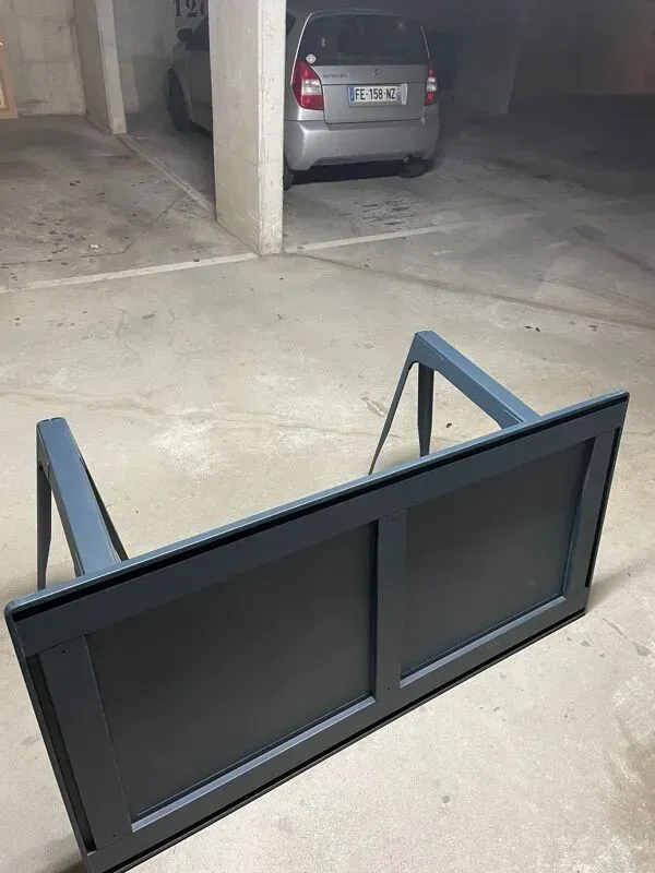 Illustration numéro 2 du produit Table métal de marque Tolix Medecin France