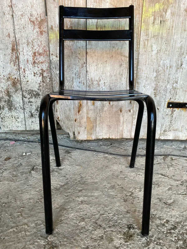 Illustration numéro 2 du produit Chaise industrielle bistrot style tolix métal noir vintage