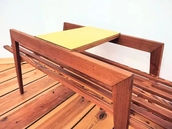 Illustration numéro 2 du produit Banc de fleurs de Krasna Jizba, Tchécoslovaquie, années 1960