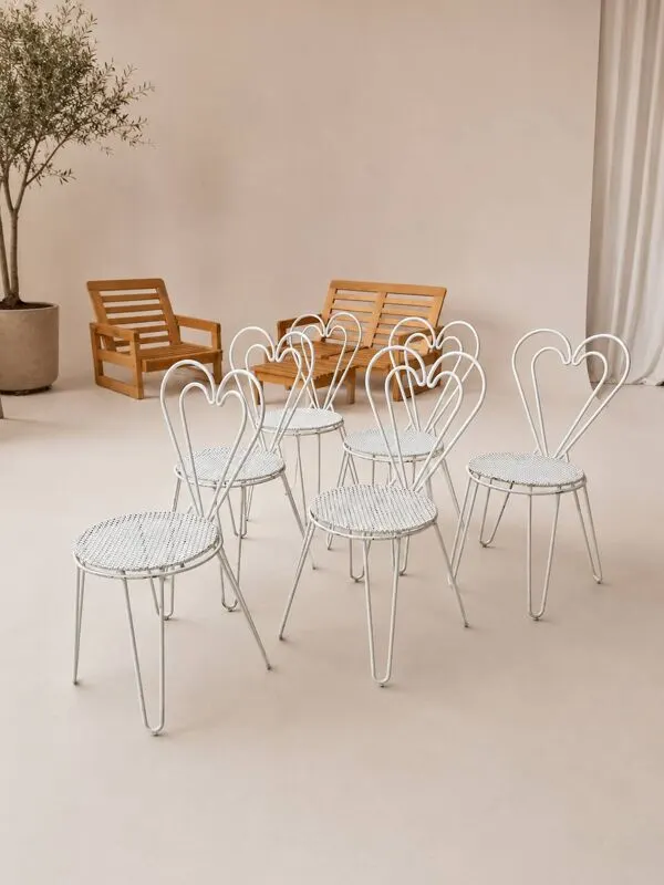 Illustration numéro 2 du produit Chaise de jardin ''Cœur'' attribuée à Mathieu Matégot, métal perforé, années