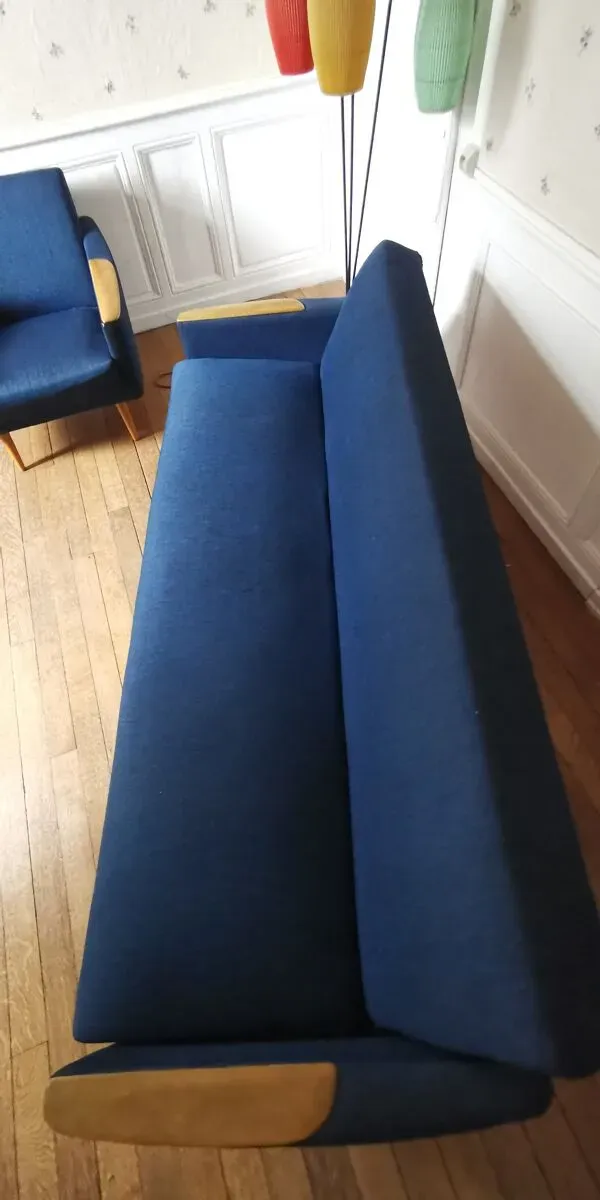 Illustration numéro 2 du produit Duo 1 canapé daybed 1 fauteuil club année 50 60 bleu