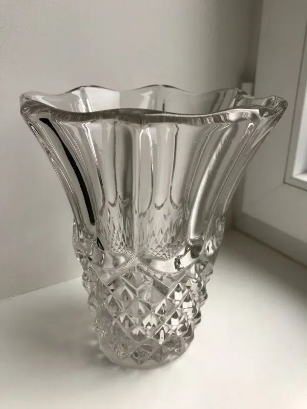 Illustration numéro 2 du produit Vase en cristal années 30-40