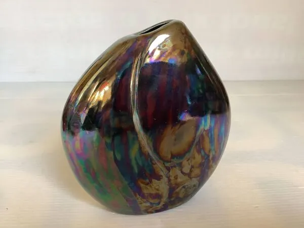 Illustration numéro 2 du produit Petit vase irisé