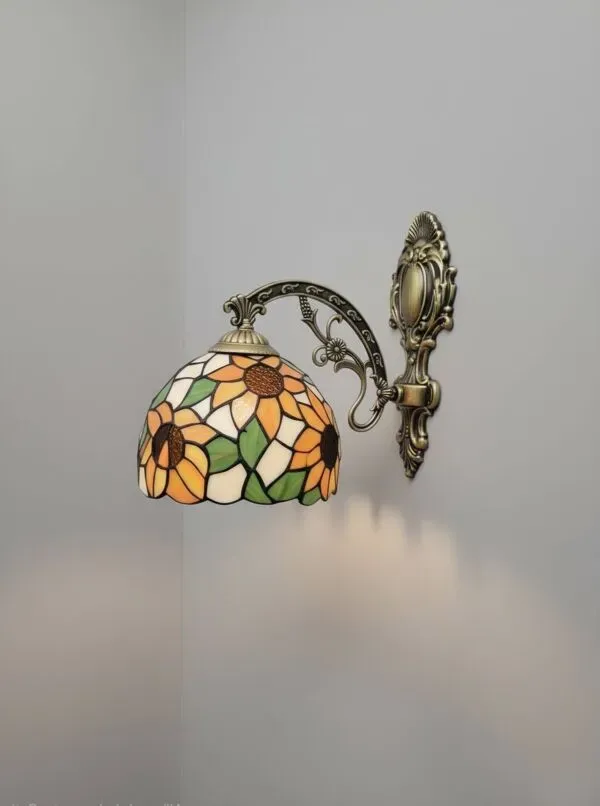 Illustration numéro 2 du produit Applique murale style tiffany