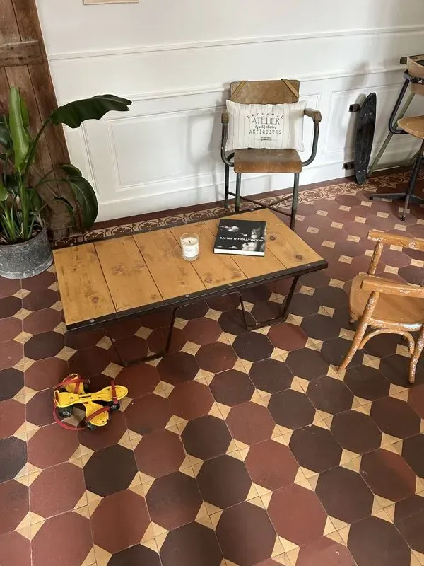 Illustration numéro 2 du produit Table basse type palette SNCF