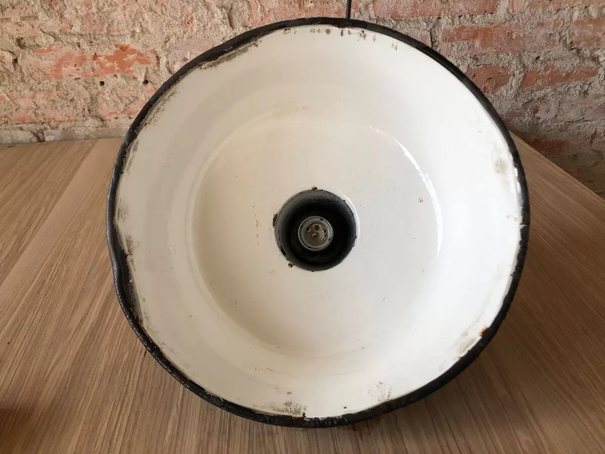 Illustration numéro 2 du produit Lampe de plafond d’usine industrielle de Wikasy A23, années 1960