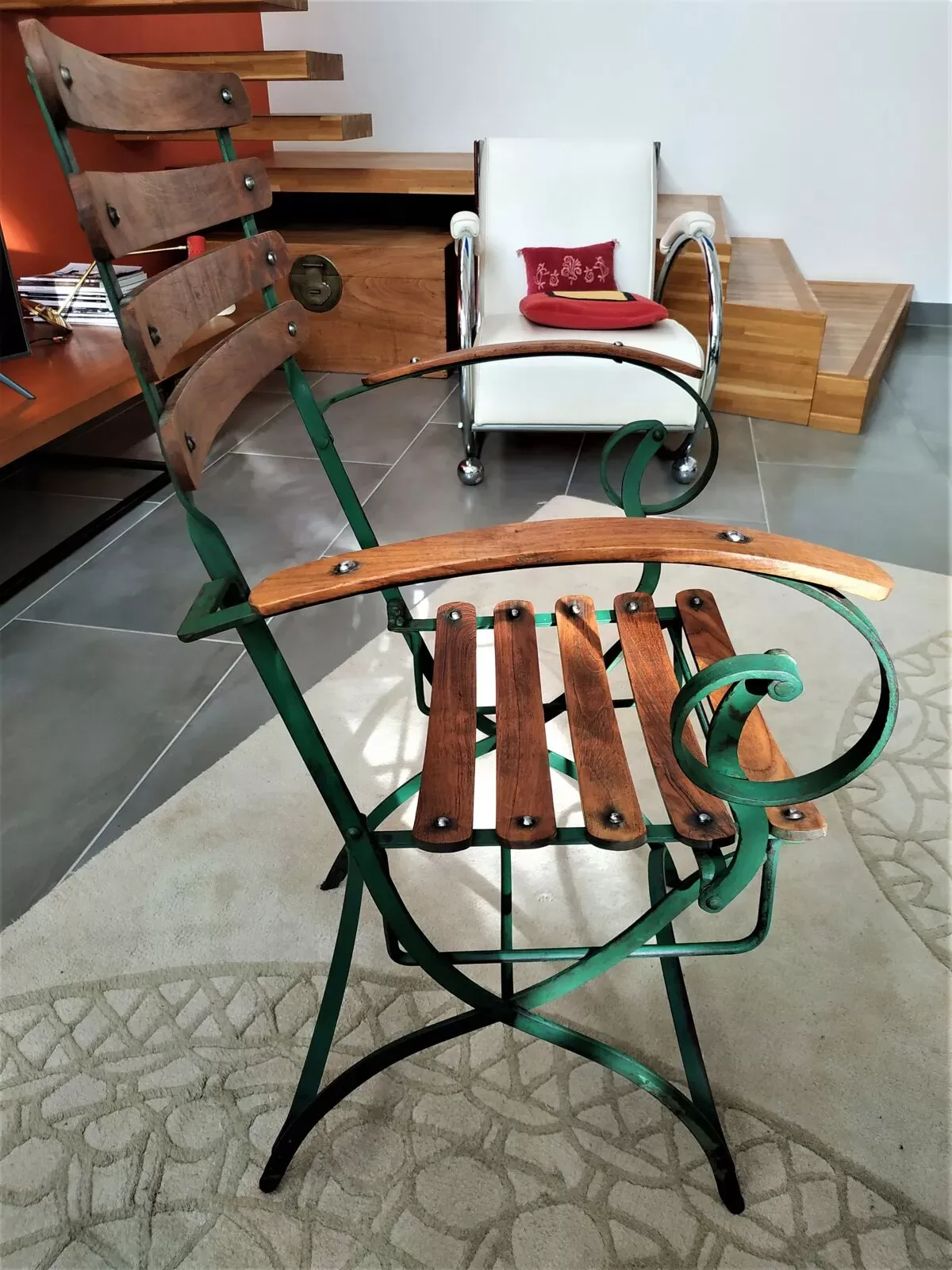 Illustration numéro 2 du produit Fauteuil pour jardin d'hiver ou véranda, début 20éme teck et fer forgé