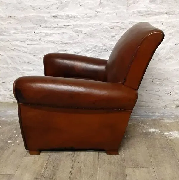 Illustration numéro 2 du produit Fauteuil club dossier droit