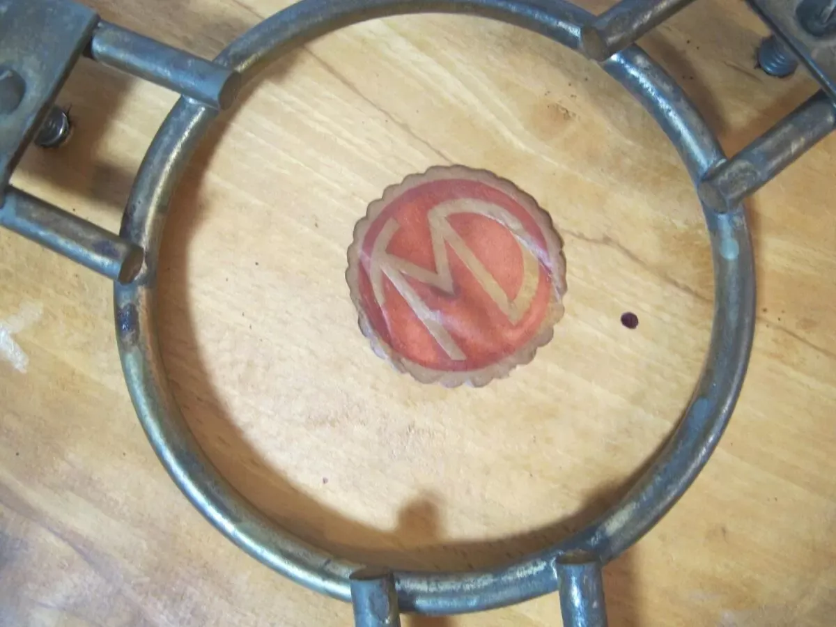 Illustration numéro 2 du produit Stool industrial by Jan van der Togt for taken