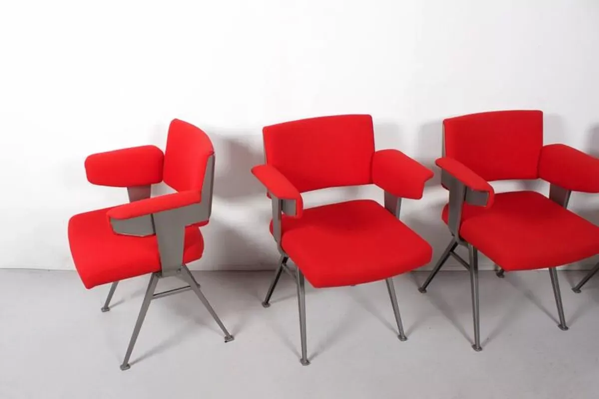 Illustration numéro 2 du produit Ensemble de 4 chaises Ahrend de Cirkel 'Resort' Friso Kramer