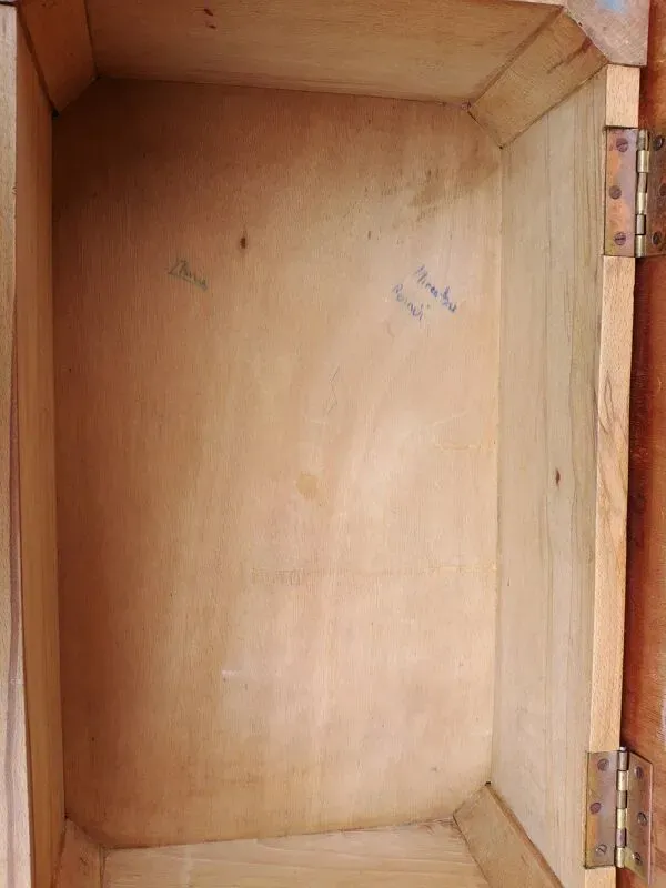 Illustration numéro 2 du produit Pupitre années 60 avec pieds compas