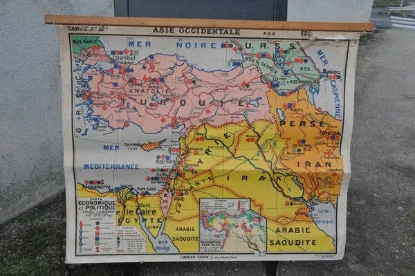 Illustration numéro 2 du produit Carte d'école ancienne de l'Asie
