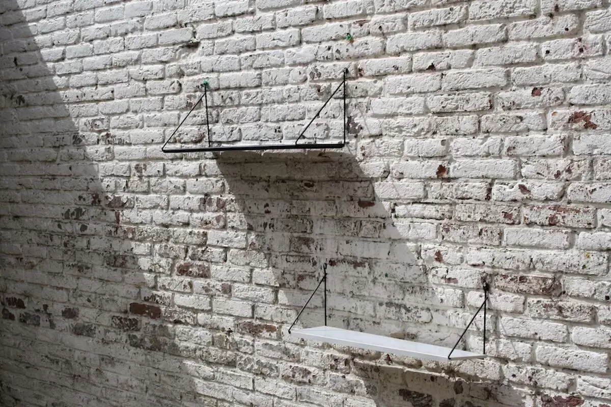 Illustration numéro 2 du produit Etagère Pilastro