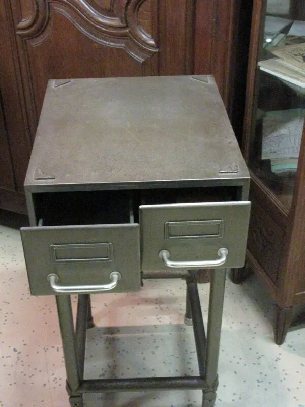 Illustration numéro 2 du produit Meuble roméo