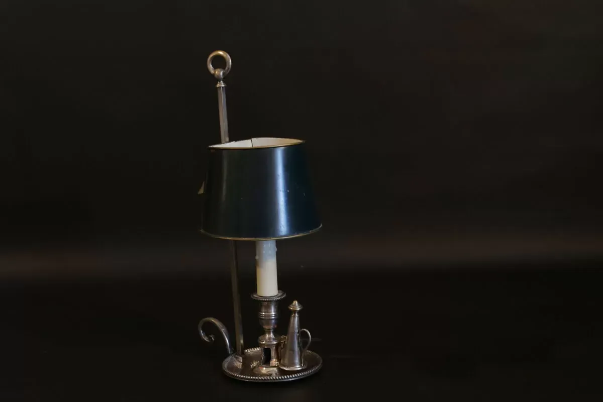 Illustration numéro 2 du produit Lampe bouillotte bronze argenté tôle XIXème siècle